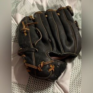 SSK Black-Brown The Professional Edge DIMPLE II Leather Baseball Mitt